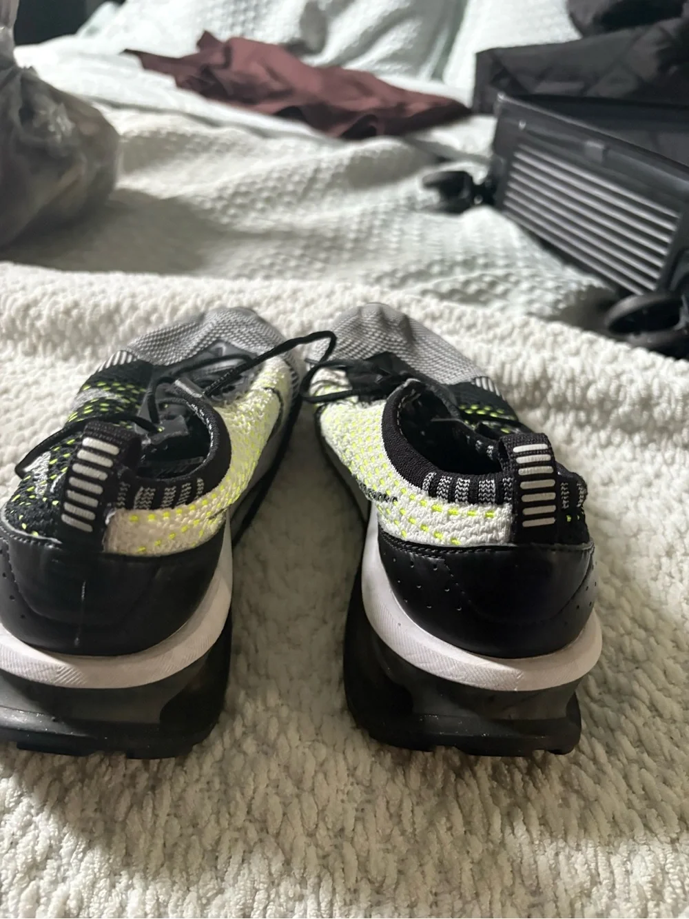Nike Flyknit Women's Sneakers in Black and Neon Yellow